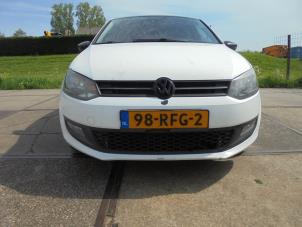Gebrauchte Stoßstange vorne Volkswagen Polo V (6R) 1.2 TDI 12V BlueMotion Preis € 200,00 Margenregelung angeboten von Hans Auto Onderdelen