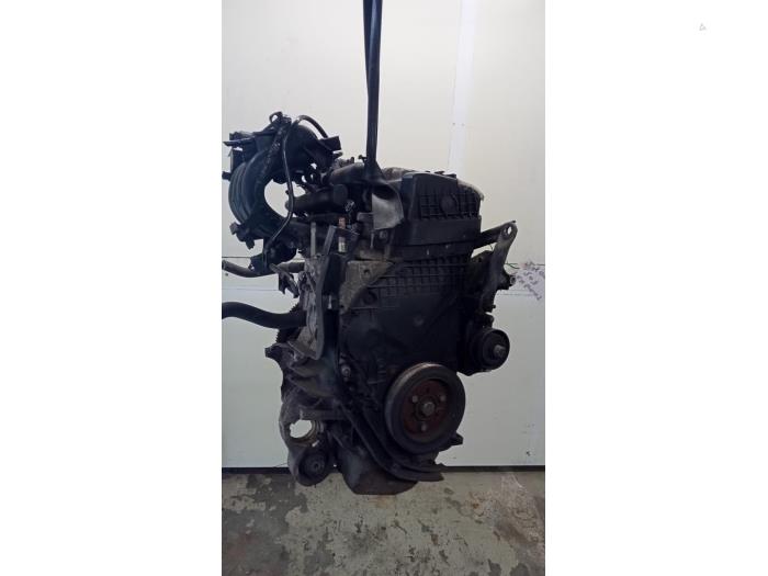 Engine from a Peugeot 206 SW (2E/K) 1.4 2003