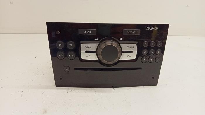 Begagnade Radio Opel Corsa D 1.3 CDTi 16V ecoFLEX Pris € 35,00 Marginaltabell erbjuds av Hans Auto Onderdelen