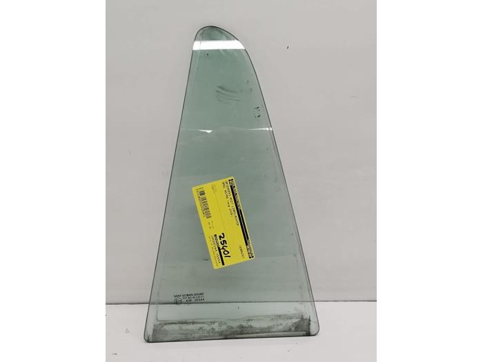 Usados Ventanilla triangular izquierda detrás Opel Astra H SW (L35) 1.4 16V Twinport Precio € 25,00 Norma de margen ofrecido por Hans Auto Onderdelen