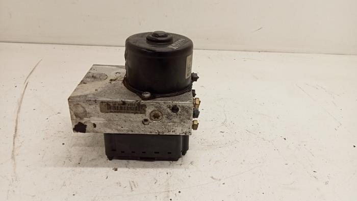 Gebrauchte ABS Pumpe BMW 3 serie (E46/4) 316i Preis € 50,00 Margenregelung angeboten von Hans Auto Onderdelen