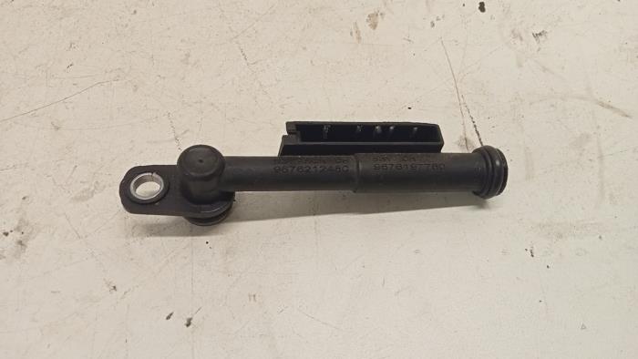Usagé Ventilation carter Peugeot 208 I (CA/CC/CK/CL) 1.0 Vti 12V PureTech Prix € 30,00 Règlement à la marge proposé par Hans Auto Onderdelen