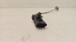 Lambda probe from a Peugeot 208 I (CA/CC/CK/CL) 1.0 Vti 12V PureTech 2013