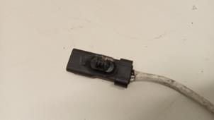 Lambda probe from a Peugeot 208 I (CA/CC/CK/CL) 1.0 Vti 12V PureTech 2013