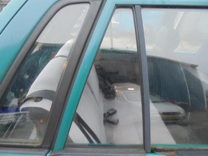 Usados Ventanilla triangular derecha detrás Suzuki Alto (SB308) 0.8 MPi Precio € 25,00 Norma de margen ofrecido por Hans Auto Onderdelen