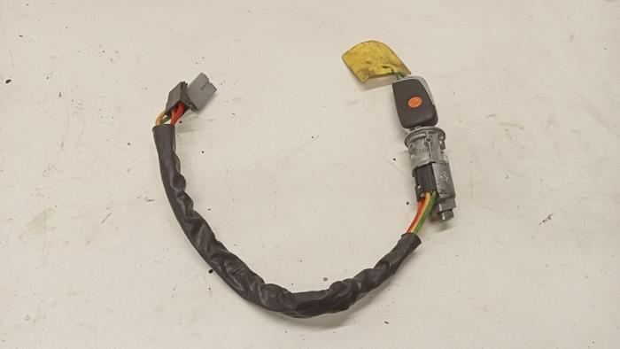 Gebrauchte Schlossset Renault Kangoo (KC) 1.5 dCi 85 Preis € 30,00 Margenregelung angeboten von Hans Auto Onderdelen