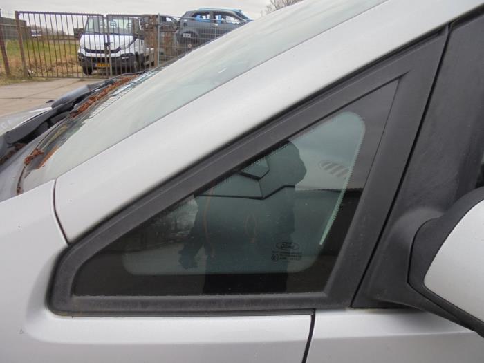 Usados Ventanilla triangular izquierda delante Ford Focus C-Max 1.6 16V Precio € 25,00 Norma de margen ofrecido por Hans Auto Onderdelen