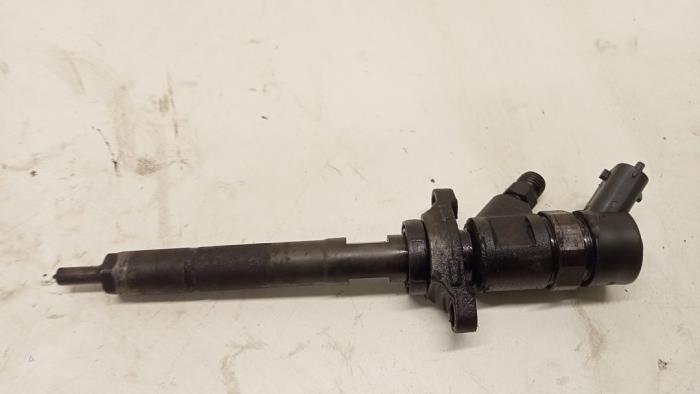Usagé Injecteurs Volvo V50 (MW) 1.6 D 16V Prix € 60,00 Règlement à la marge proposé par Hans Auto Onderdelen