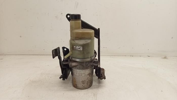 Usagé Pompe de direction Volvo V50 (MW) 1.6 D 16V Prix € 50,00 Règlement à la marge proposé par Hans Auto Onderdelen
