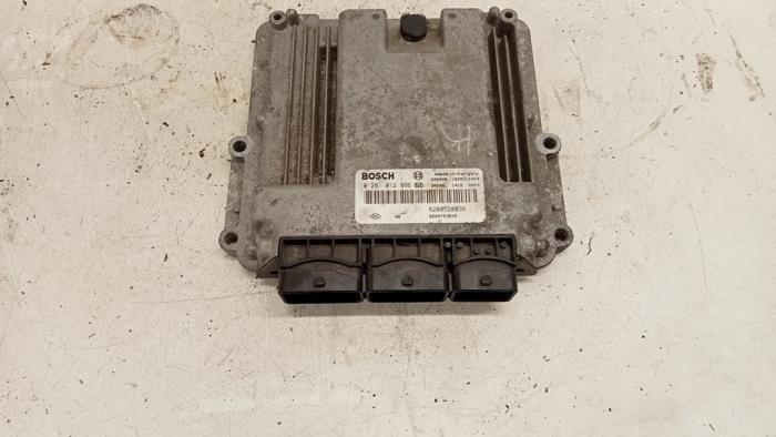 Used Engine management computer Renault Espace (JK) 2.0 dCi 16V 150 FAP . Price € 125,00 Margin scheme offered by Hans Auto Onderdelen