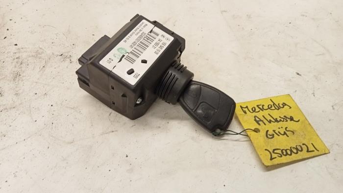 Gebrauchte Schlossset Mercedes A (W169) 1.5 A-150 5-Drs. Preis € 35,00 Margenregelung angeboten von Hans Auto Onderdelen