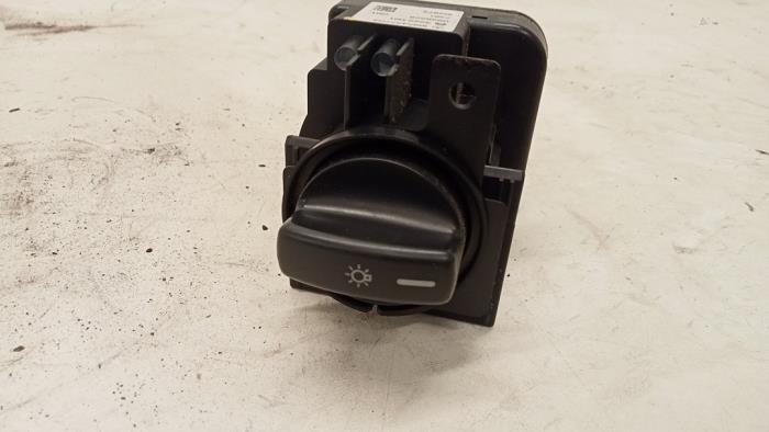 Gebrauchte Licht Schalter Mercedes A (W169) 1.5 A-150 5-Drs. Preis € 20,00 Margenregelung angeboten von Hans Auto Onderdelen
