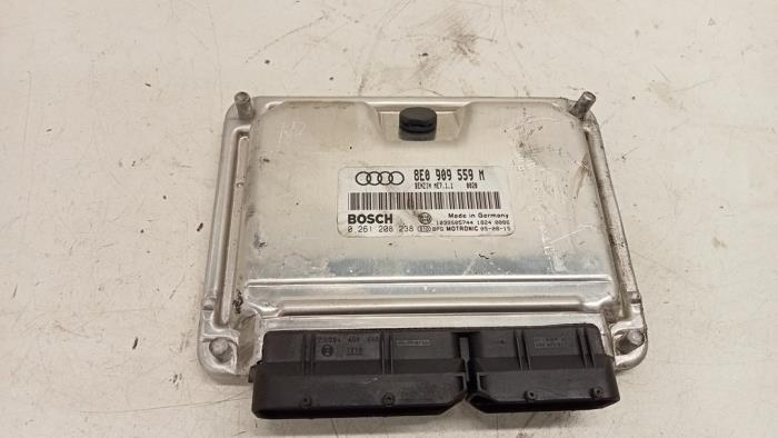 Used Engine management computer Audi A4 Cabriolet (B6) 3.0 V6 30V Price € 60,00 Margin scheme offered by Hans Auto Onderdelen