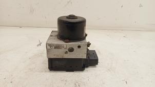 Bloc ABS d'un Ford Focus 1 1.6 16V 1999