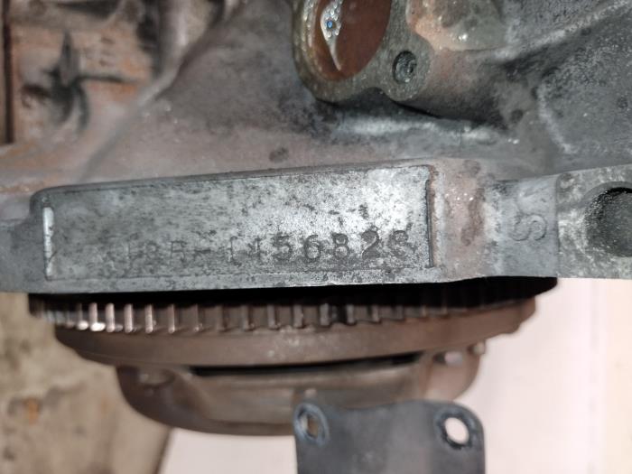 Engine from a Suzuki Ignis (FH) 1.3 16V 2002