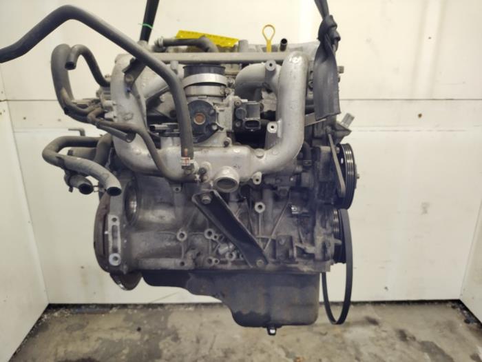 Engine from a Suzuki Ignis (FH) 1.3 16V 2002