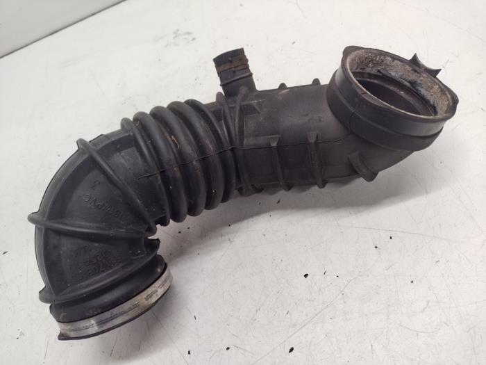 Begagnade Luftintagsslang BMW Mini (R50/53) 1.6 16V Cooper Pris € 20,00 Marginaltabell erbjuds av Hans Auto Onderdelen