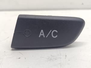 Usagé Commutateur clim Toyota Aygo (B10) 1.0 12V VVT-i Prix € 20,00 Règlement à la marge proposé par Hans Auto Onderdelen