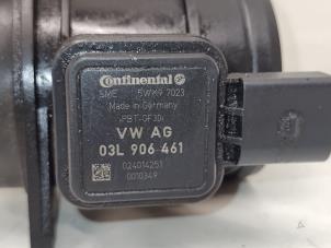 Luftmengenmesser van een Volkswagen Caddy III (2KA,2KH,2CA,2CH) 1.6 TDI 16V 2014