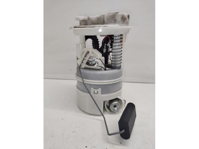 Usagé Pompe d'injection Renault Clio II (BB/CB) 1.2 16V Prix € 30,00 Règlement à la marge proposé par Hans Auto Onderdelen