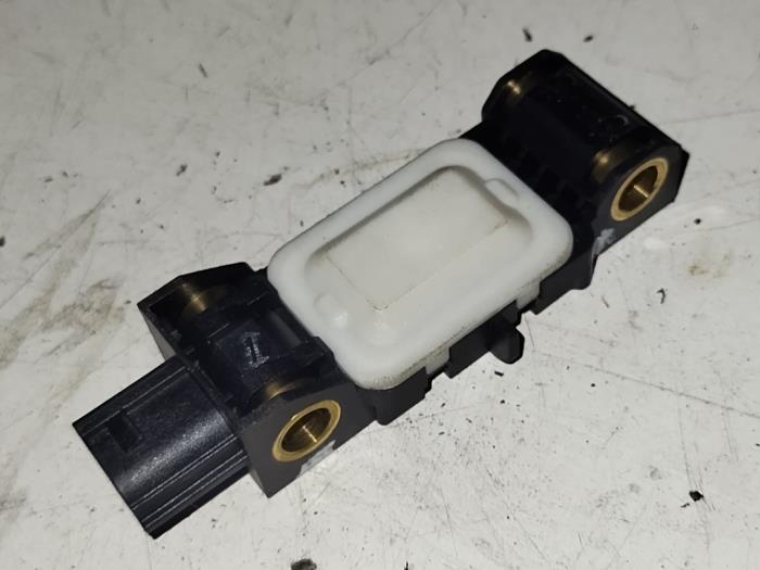 Gebrauchte Airbag Sensor Mitsubishi Colt (Z2/Z3) 1.5 16V Preis € 20,00 Margenregelung angeboten von Hans Auto Onderdelen