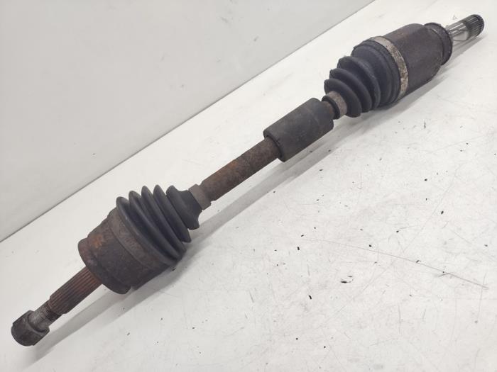 Gebrauchte Antriebswelle links vorne Mitsubishi Colt (Z2/Z3) 1.5 16V Preis € 25,00 Margenregelung angeboten von Hans Auto Onderdelen