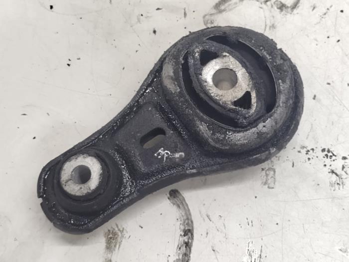 Used Engine mount Opel Vivaro 2.0 CDTI Price € 20,00 Margin scheme offered by Hans Auto Onderdelen