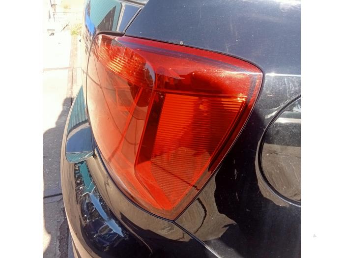 Taillight, right from a Volkswagen Polo V (6R) 1.4 TDI 12V 90 2016