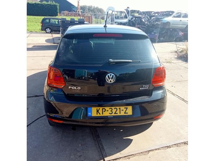 Taillight, right from a Volkswagen Polo V (6R) 1.4 TDI 12V 90 2016