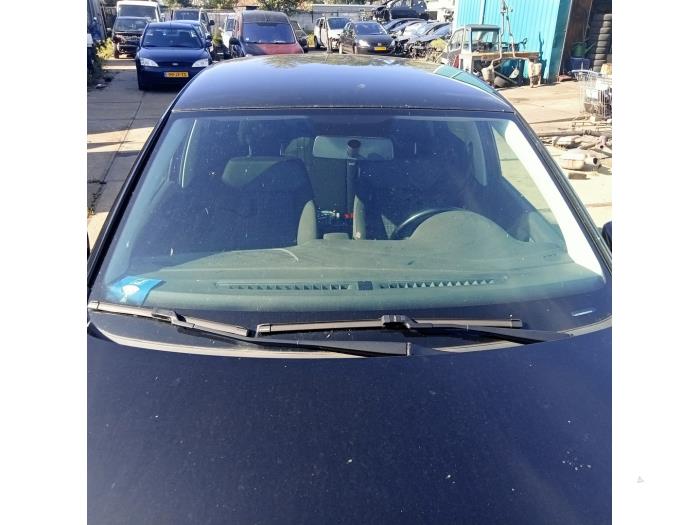 Frontscreen from a Volkswagen Polo V (6R) 1.4 TDI 12V 90 2016
