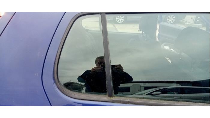 Usados Ventanilla triangular derecha detrás Volkswagen Polo III (6N1) 1.6i 75 Precio € 25,00 Norma de margen ofrecido por Hans Auto Onderdelen