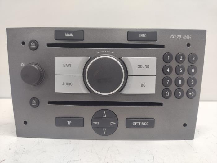 Używane Radio Opel Vectra C Caravan 2.2 DIG 16V Cena € 50,00 Procedura marży oferowane przez Hans Auto Onderdelen