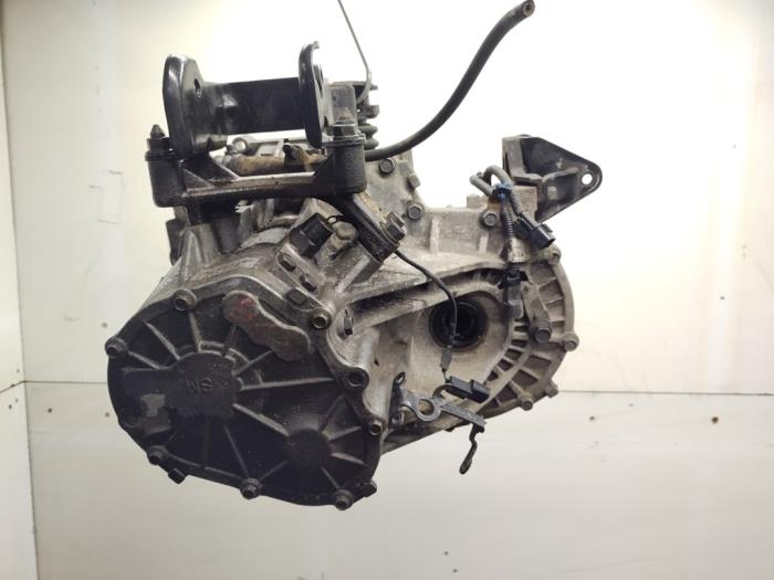 Getriebe van een Hyundai Santa Fe I 2.4 16V 4x2 2004