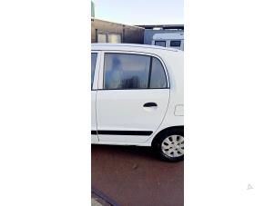 Begagnade Bakdörr, 4-dörrars, vänster Hyundai Atos 1.0 12V Pris € 45,00 Marginaltabell erbjuds av Hans Auto Onderdelen