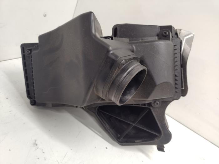 Begagnade Luftfilterhus Audi A4 Avant (B8) 1.8 TFSI 16V Pris € 30,00 Marginaltabell erbjuds av Hans Auto Onderdelen