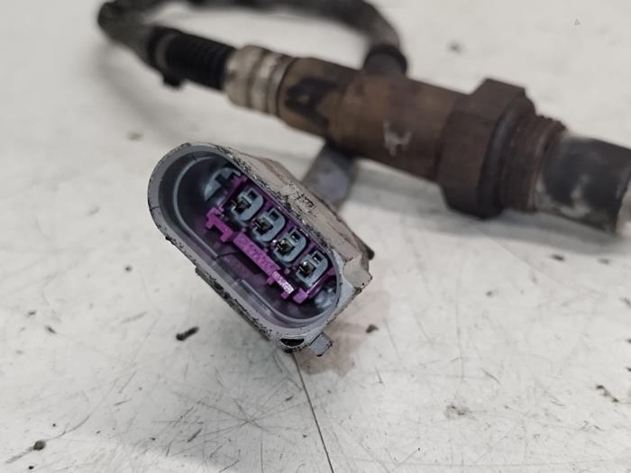 Lambda probe from a Audi A4 Avant (B8) 1.8 TFSI 16V 2012