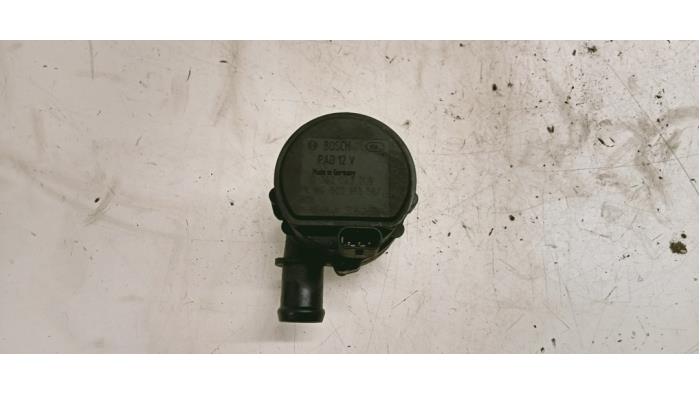 Begagnade Extra vattenpump Volkswagen Polo V (6R) 1.4 TDI 12V 90 Pris € 15,00 Marginaltabell erbjuds av Hans Auto Onderdelen