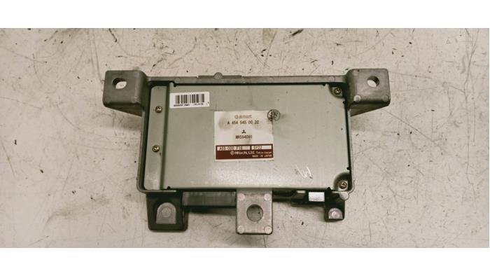 Usagé Ordinateur direction assistée Mitsubishi Colt (Z2/Z3) 1.3 16V Prix € 40,00 Règlement à la marge proposé par Hans Auto Onderdelen