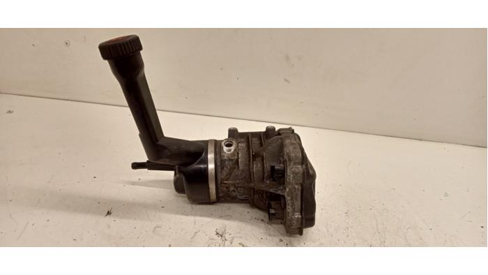 Used Power steering pump Citroen C4 Picasso (UD/UE/UF) 1.6 HDiF 16V 110 Price € 40,00 Margin scheme offered by Hans Auto Onderdelen