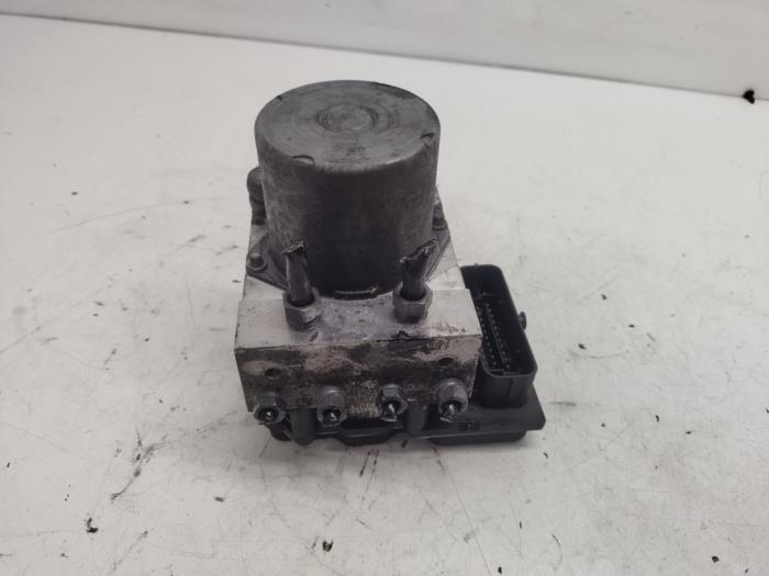Begagnade ABS-pump Citroen Xsara Picasso (CH) 1.6 HDi 16V 110 Pris € 50,00 Marginaltabell erbjuds av Hans Auto Onderdelen