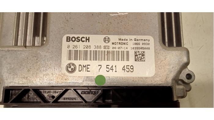 Used Engine management computer BMW 3 serie Touring (E46/3) 318i 16V Price € 50,00 Margin scheme offered by Hans Auto Onderdelen