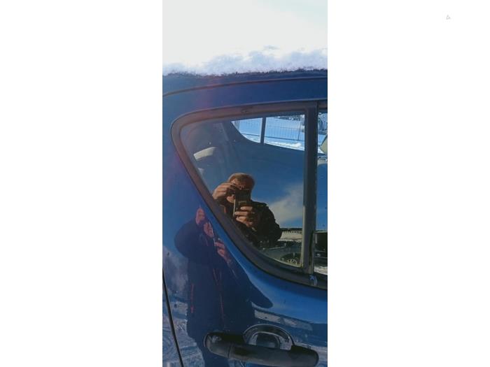 Usados Ventanilla triangular derecha detrás Opel Agila (B) 1.0 12V Precio € 25,00 Norma de margen ofrecido por Hans Auto Onderdelen