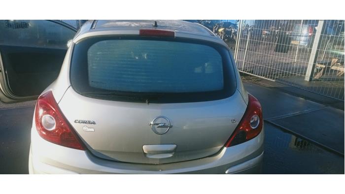 Używane Tylna klapa Opel Corsa D 1.2 16V Cena € 50,00 Procedura marży oferowane przez Hans Auto Onderdelen