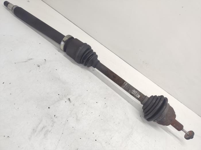 Gebrauchte Antriebswelle rechts vorne Ford Focus 2 Wagon 1.4 16V Preis € 25,00 Margenregelung angeboten von Hans Auto Onderdelen