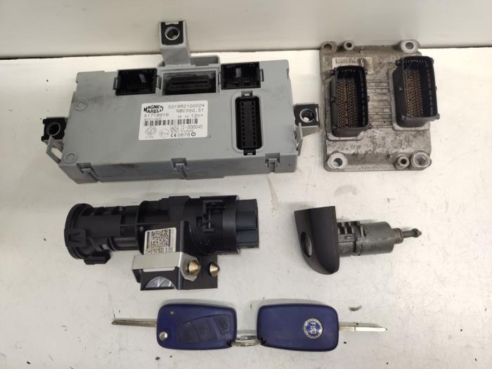 Gebrauchte Schlossset Fiat Idea (350AX) 1.4 16V Preis € 115,00 Margenregelung angeboten von Hans Auto Onderdelen