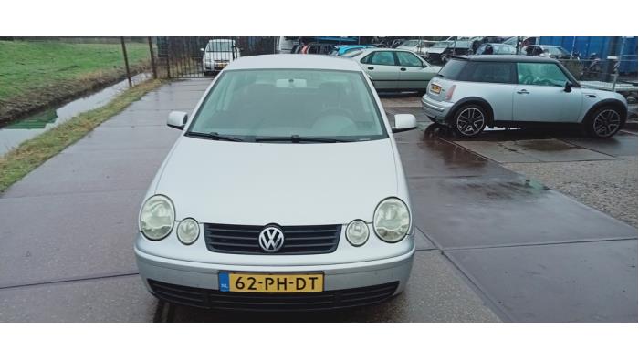 Usagé Faux châssis Volkswagen Polo IV (9N1/2/3) 1.4 16V Prix € 40,00 Règlement à la marge proposé par Hans Auto Onderdelen