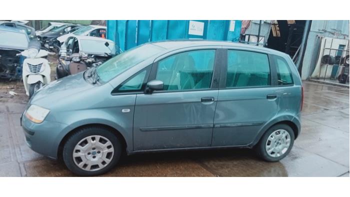 Gebrauchte Hinterachse Vorderradantrieb Fiat Idea (350AX) 1.4 16V Preis € 75,00 Margenregelung angeboten von Hans Auto Onderdelen