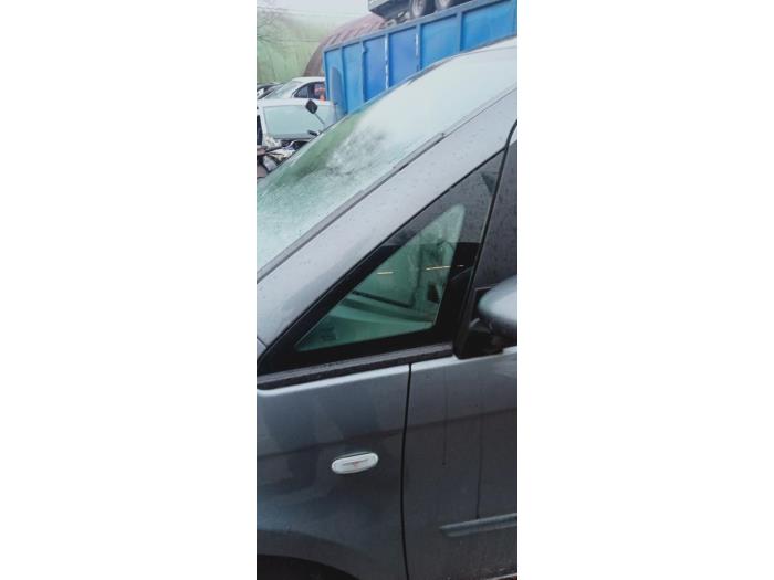 Usados Ventanilla triangular izquierda delante Fiat Idea (350AX) 1.4 16V Precio € 25,00 Norma de margen ofrecido por Hans Auto Onderdelen