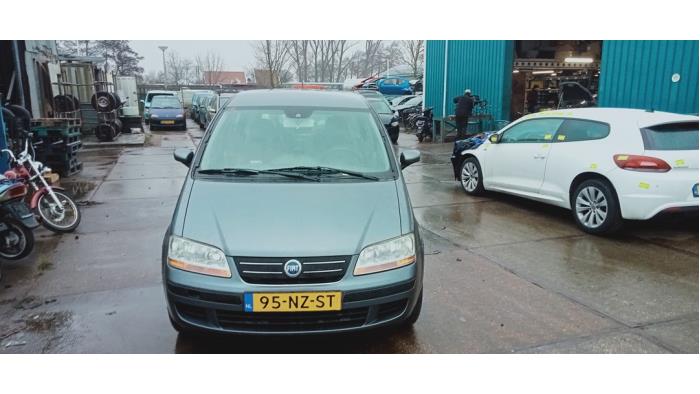Usagé Servo frein Fiat Idea (350AX) 1.4 16V Prix € 40,00 Règlement à la marge proposé par Hans Auto Onderdelen
