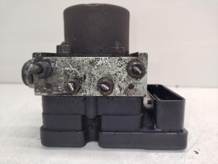 Begagnade ABS-pump Opel Agila (A) 1.0 12V Twin Port Pris € 35,00 Marginaltabell erbjuds av Hans Auto Onderdelen